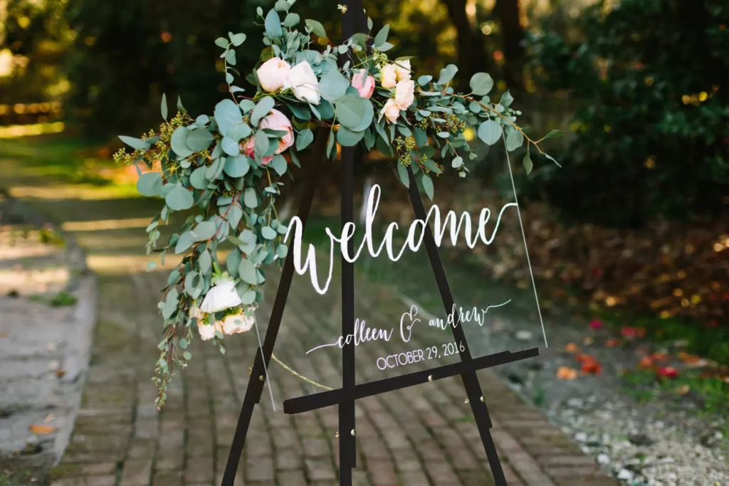 The Top 5 Tips For Choosing The Right Acrylic Sign For Your Wedding 9 Transparent Wedding Acrylic Sign With Printing